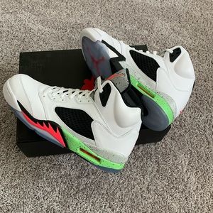 Air Jordan 5 Retro: White Size 12